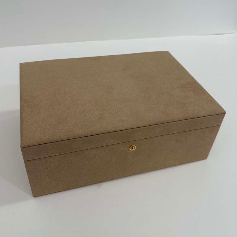 Mist VO1, Jewelry box