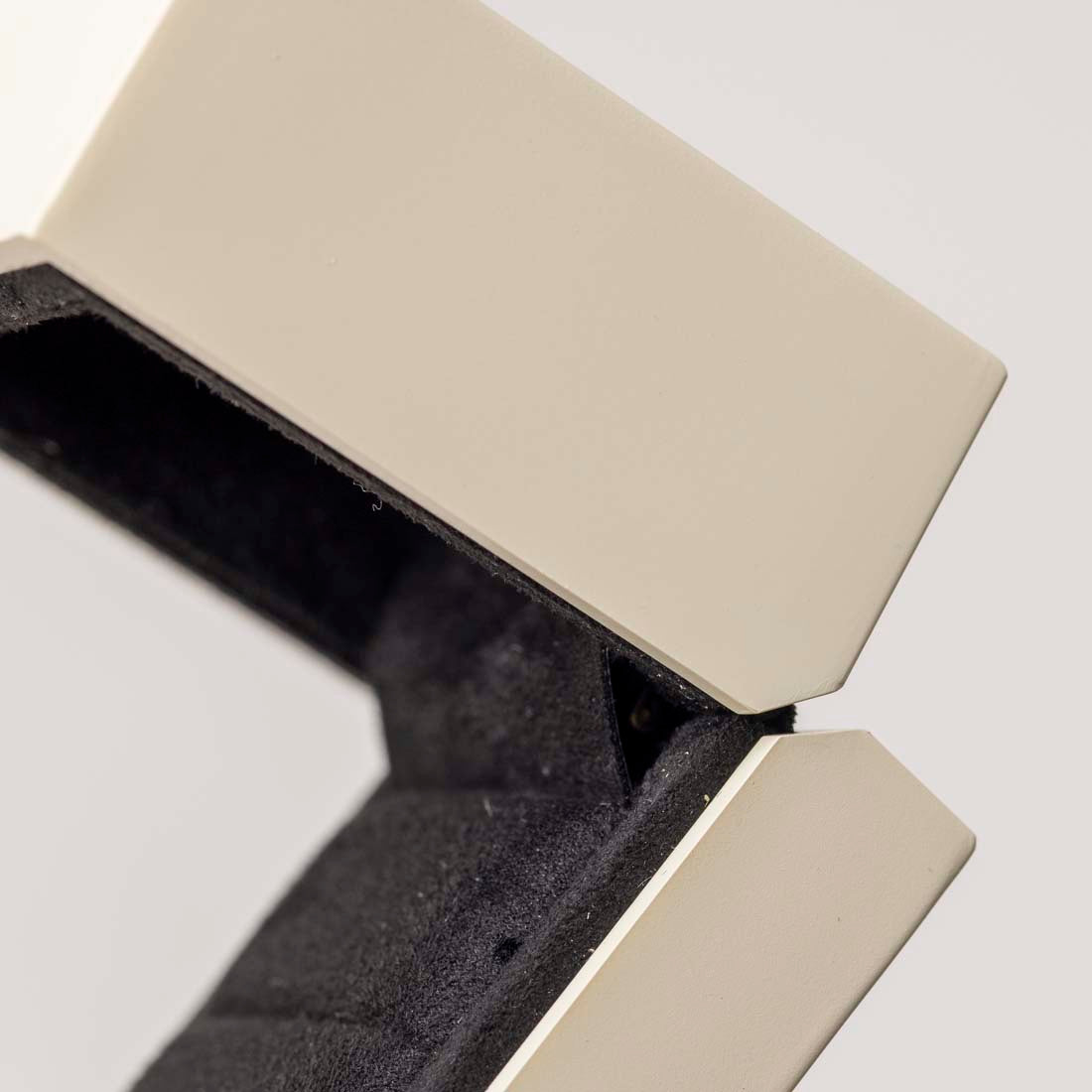 Mist VO1, Jewelry Box, Luxe 1