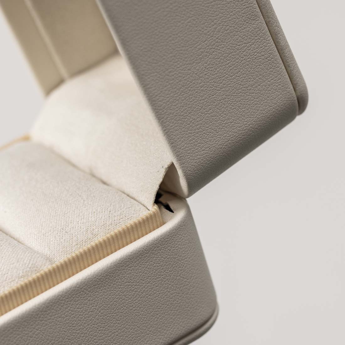 Mist VO1, Jewelry Box, Luxe 4