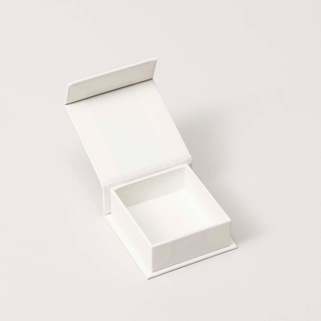 Mist VO1, Jewelry Box, Paper 4