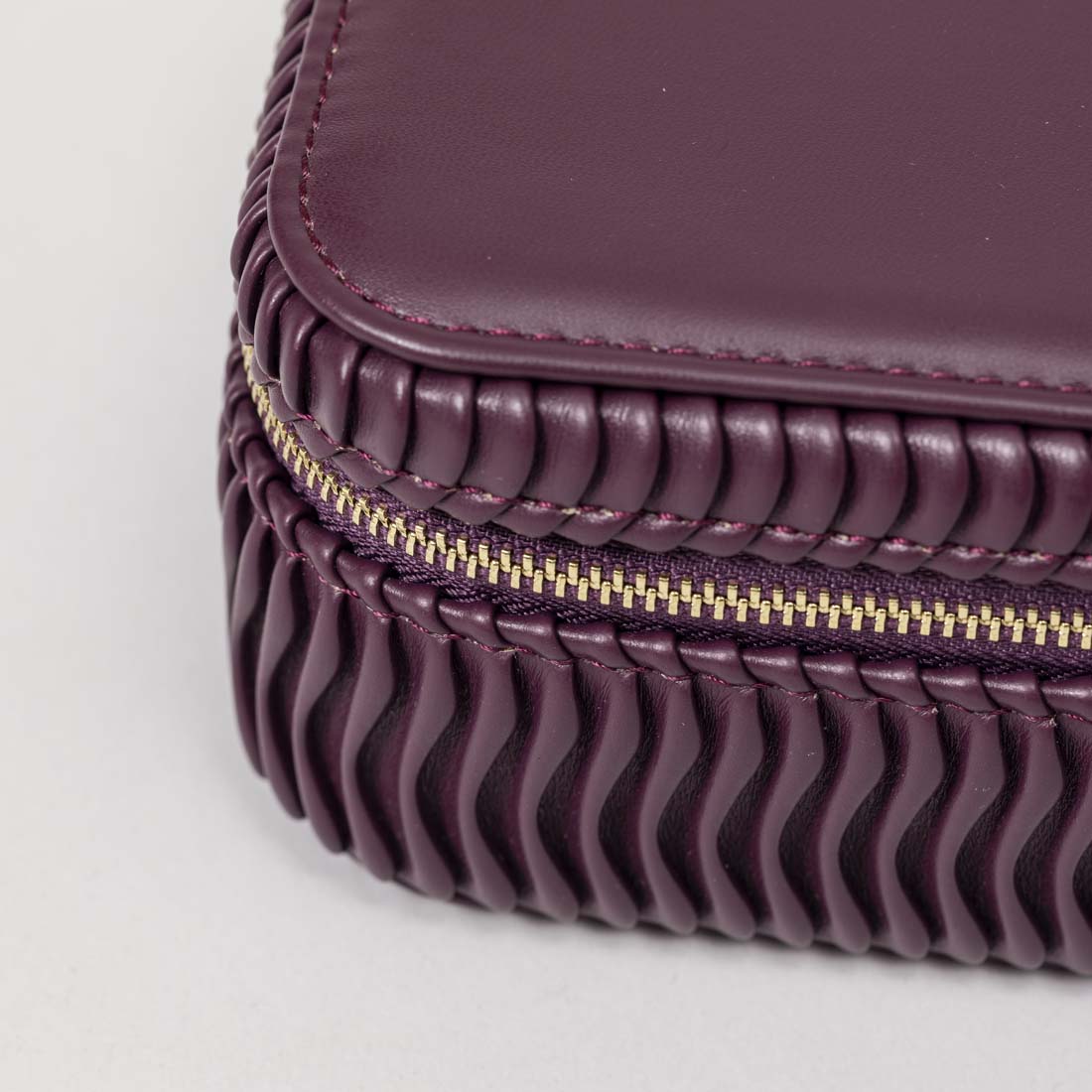Teal VO1, Travel Case