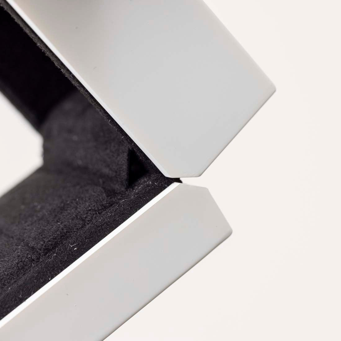 White VO1, Jewelry Box, Luxe 1