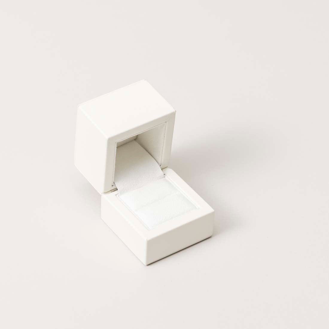 White VO1, Jewelry Box, Luxe 3