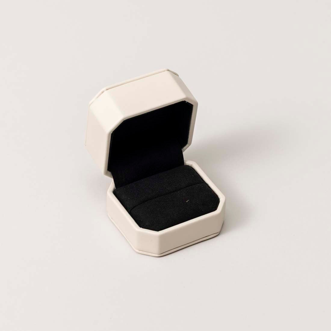 White VO1, Jewelry Box, Luxe 5