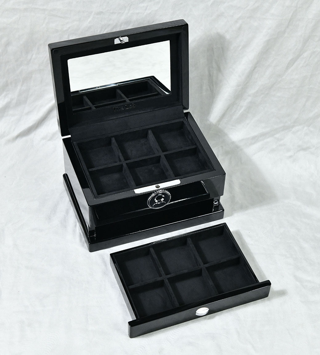 Black VO1, Lacquer Box