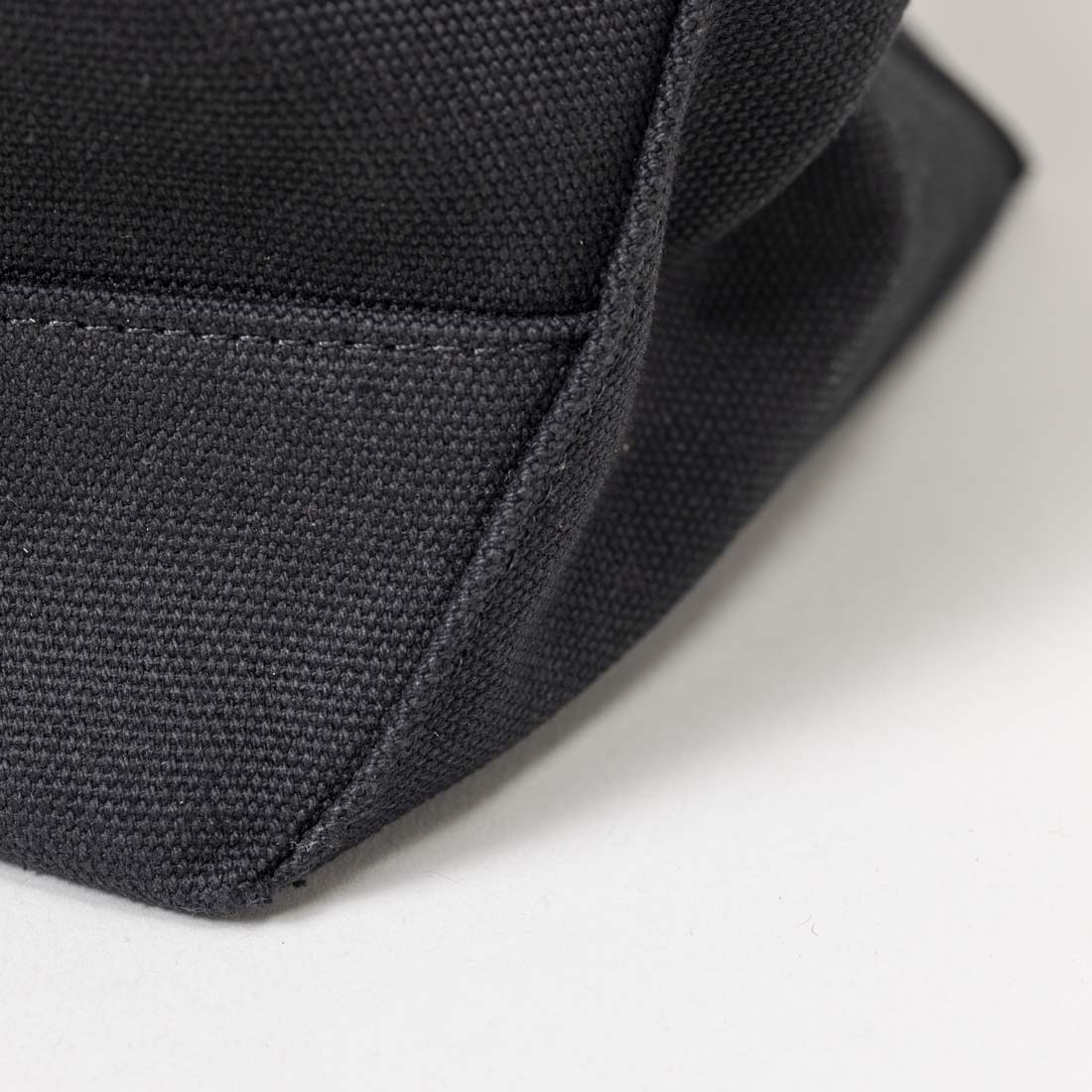 Black VO1, Tote Bag