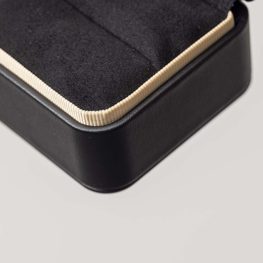Black VO1, Jewelry Box, Luxe 4
