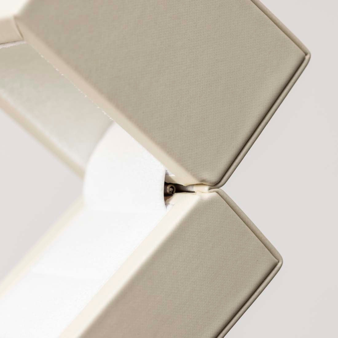 Mist VO1, Jewelry Box, Luxe 3