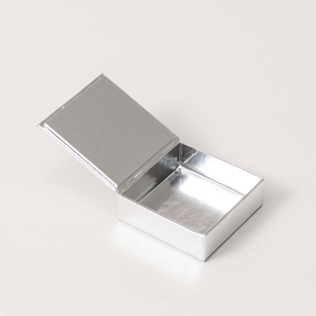 Silver/Grey VO1, Jewelry Box, Paper 3