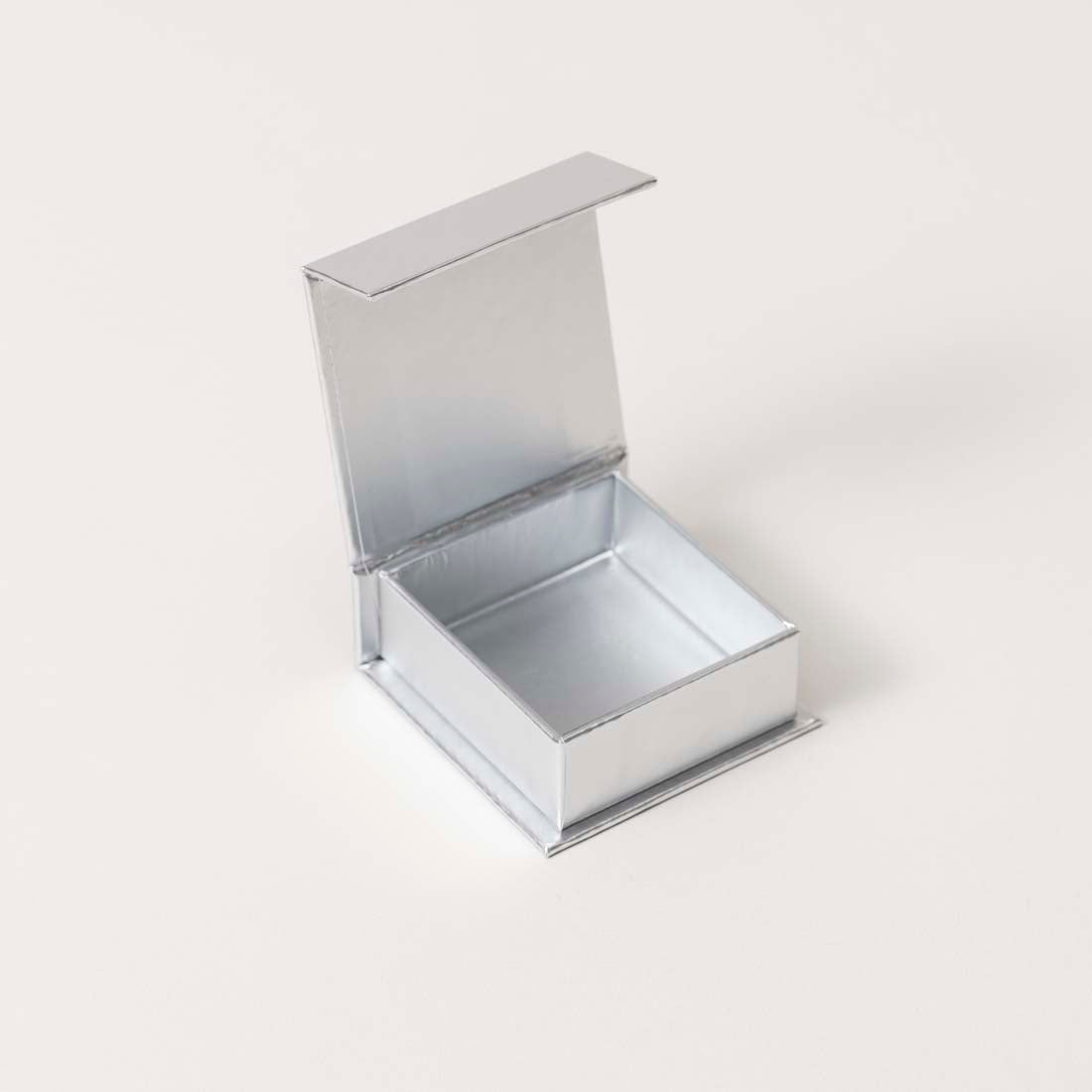 Silver/Grey VO1, Jewelry Box, Paper 4