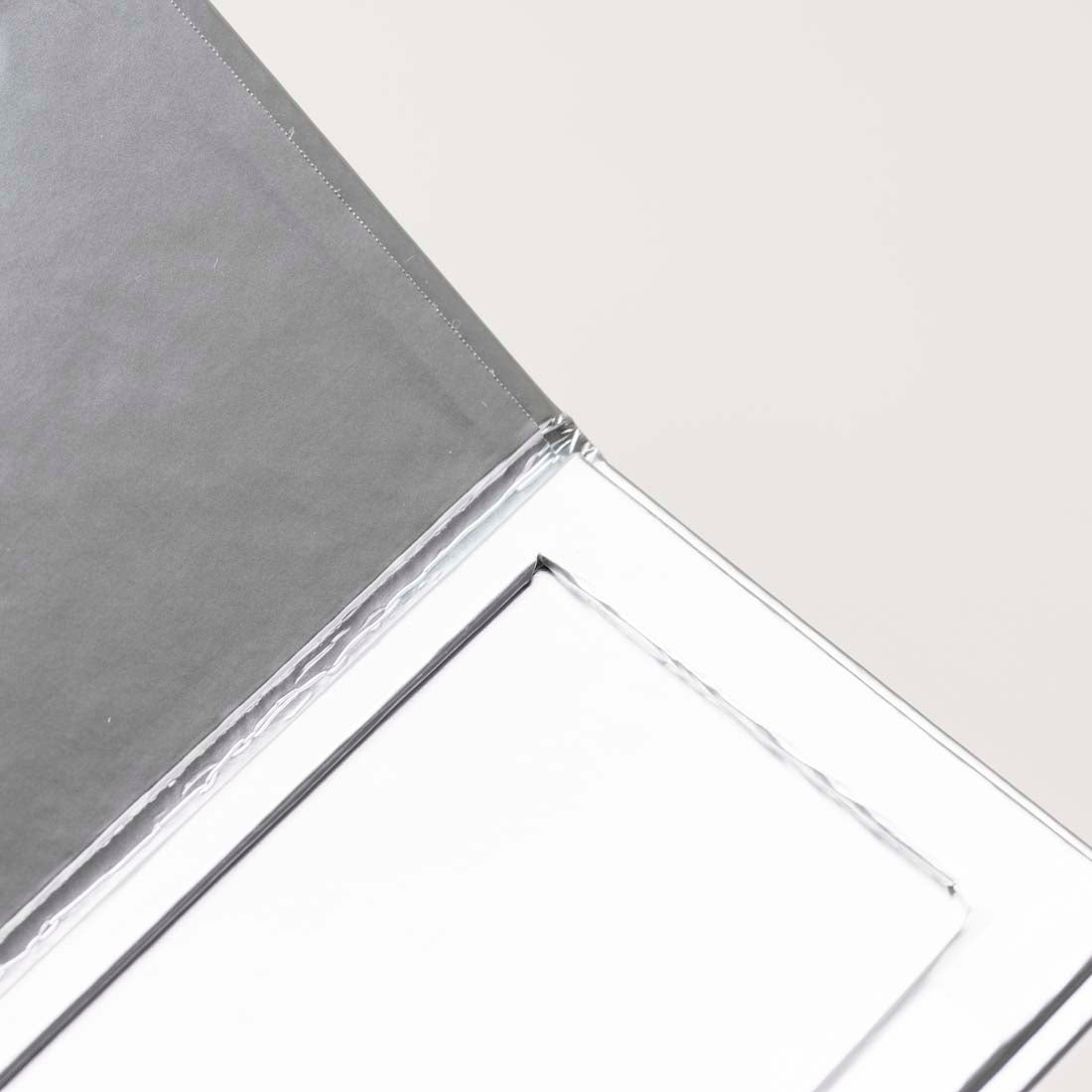 Silver/Grey VO1, Paper 5, Card Holder
