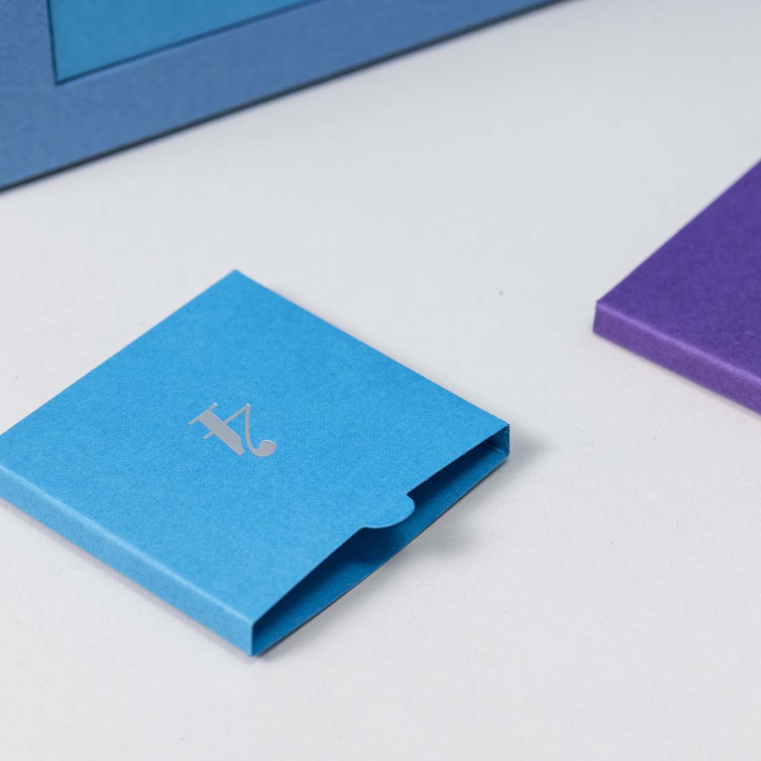 Teal VO1, Gift Box 2