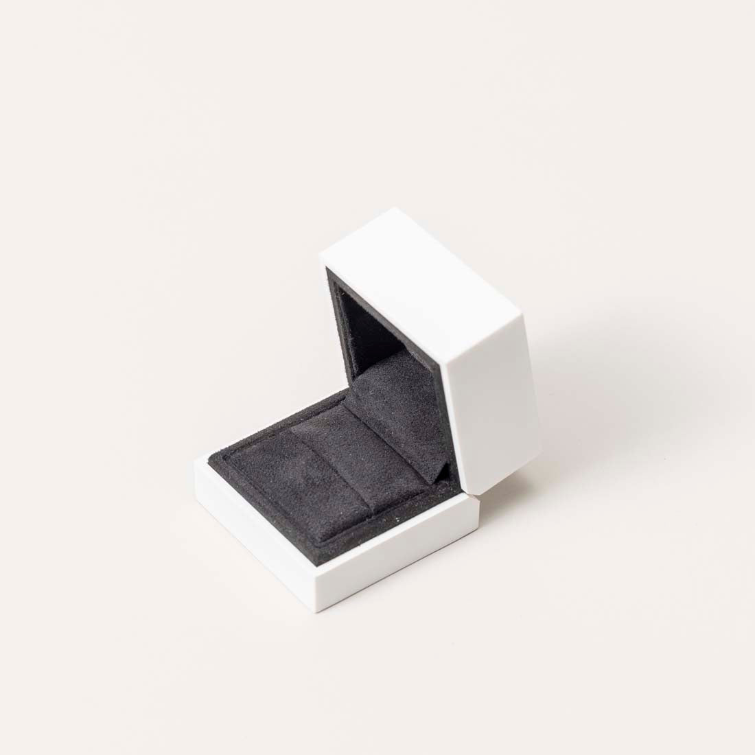 White VO1, Jewelry Box, Luxe 1