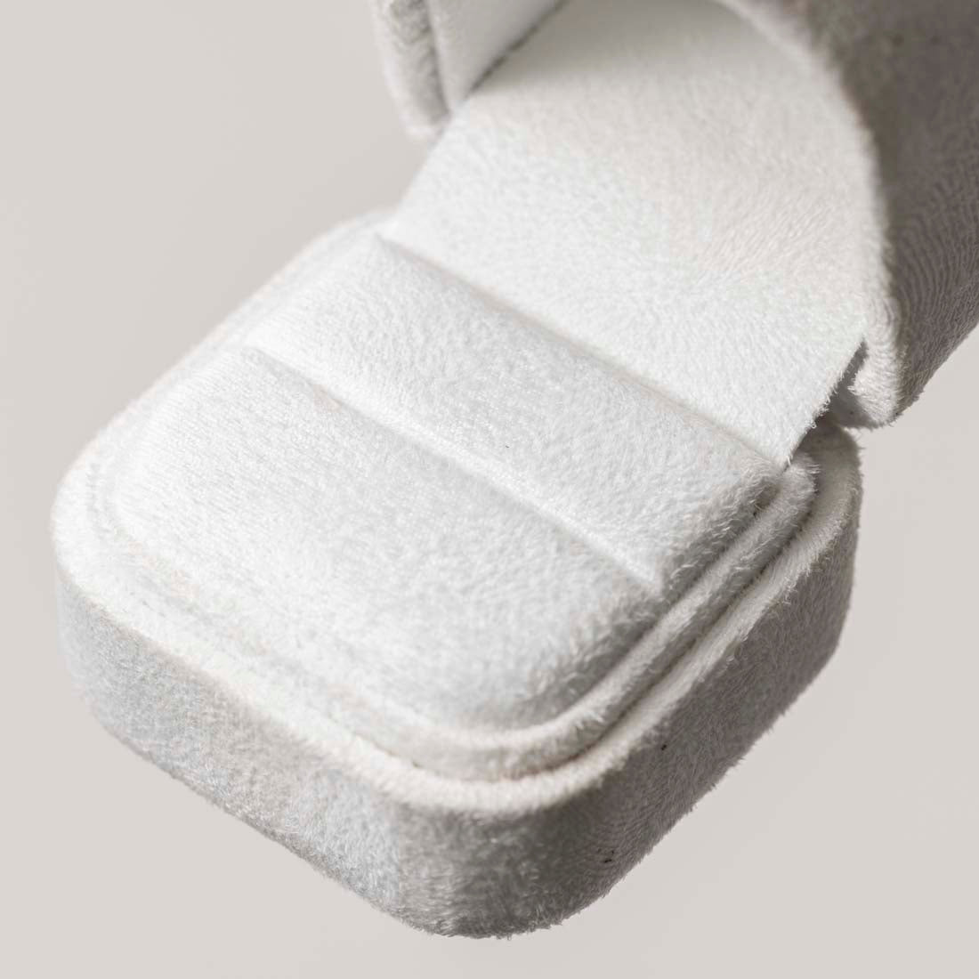 White VO1, Jewelry Box, Luxe 2