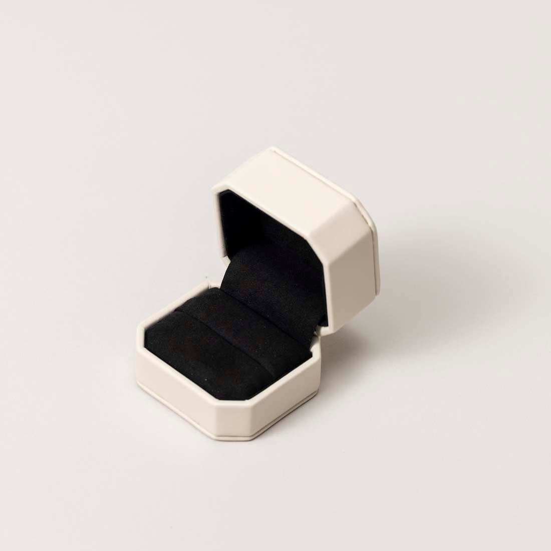White VO1, Jewelry Box, Luxe 5