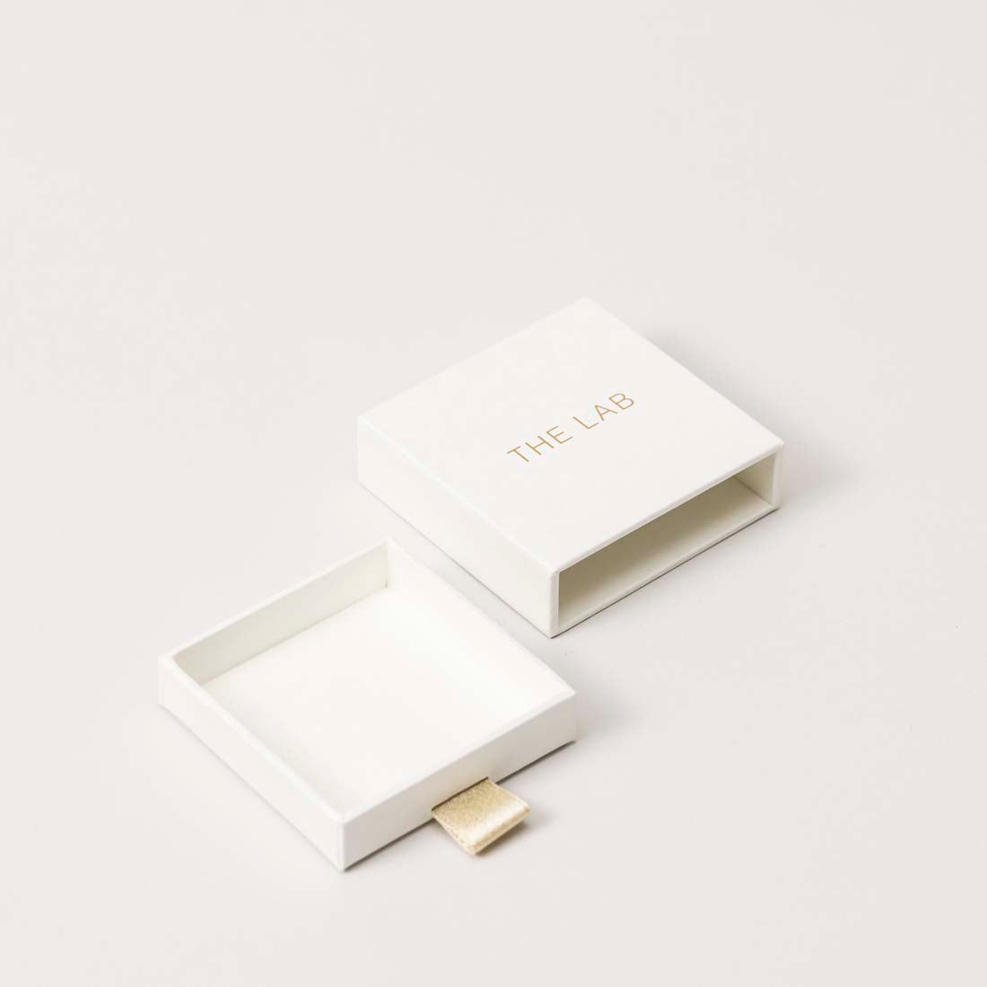 White VO1, Jewelry Box, Paper 1