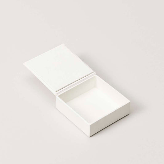 White VO1, Jewelry Box, Paper 3