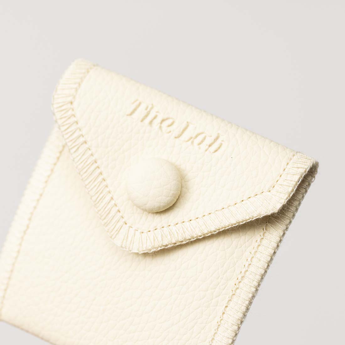 White VO1, Pouch, Synthetic 1